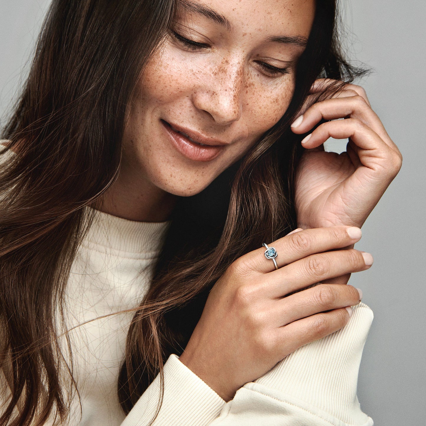 Pandora Sea Aqua Blue Eternity Circle Ring